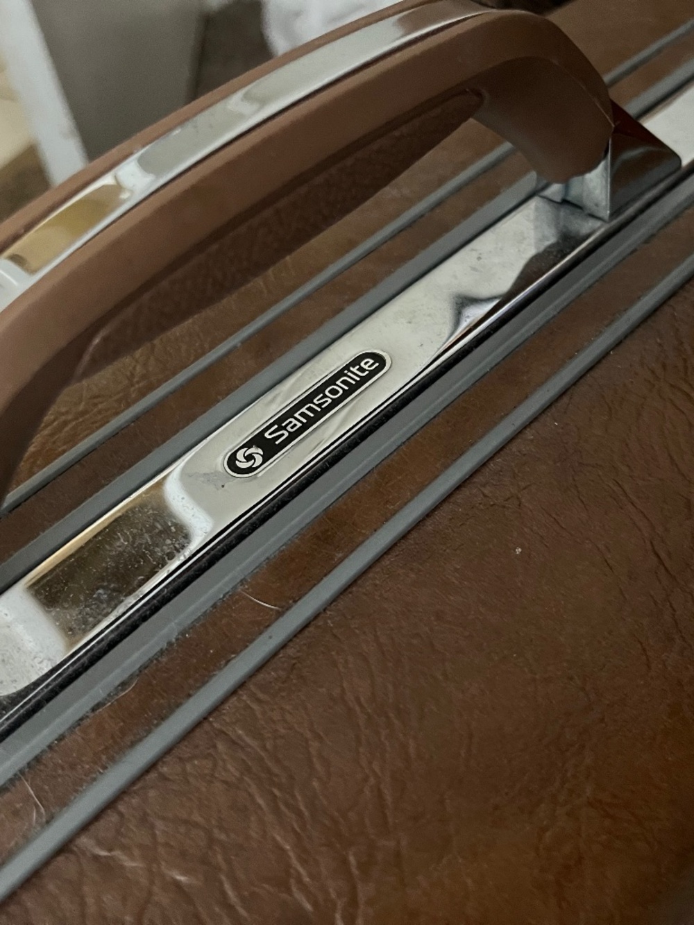 Vintage Samsonite Hardshell Suitcase